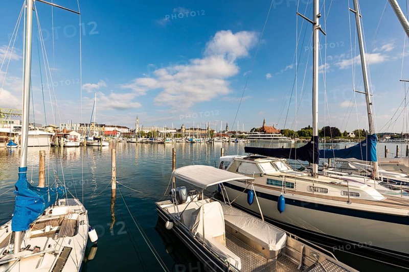 Boote im Yachthafen