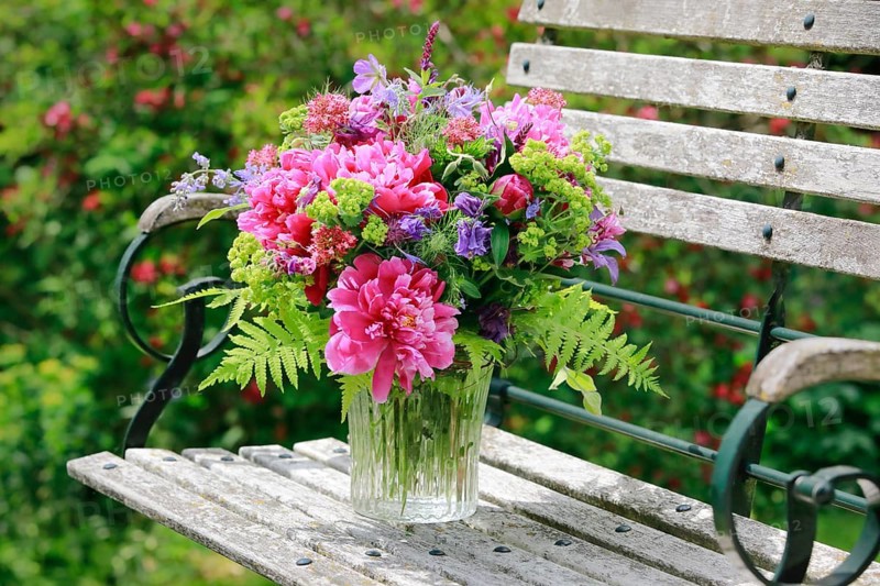 Colourful bouquet in red