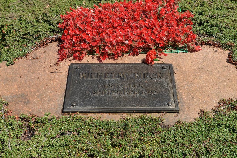 Grave