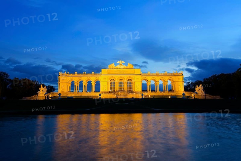 Gloriette at Schoenbrunn at dusk