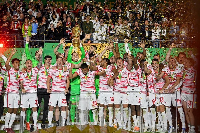 Cup presentation