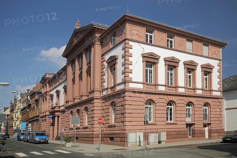 Former Biebrich town hall and present police station in Biebrich