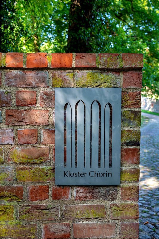 Entrance to the Gothic monastery
