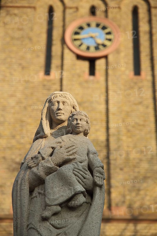 Madonna figure from the Marienbrunnen in front of the St. Marien Church in Biebrich