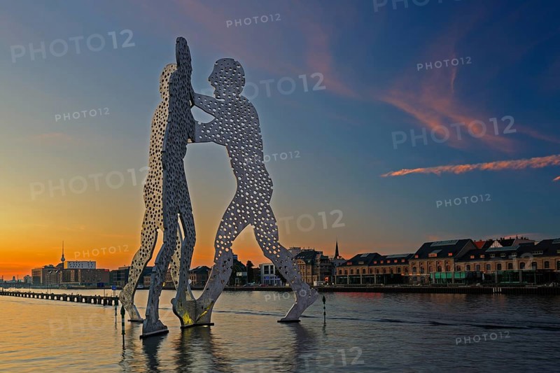Molecule Men