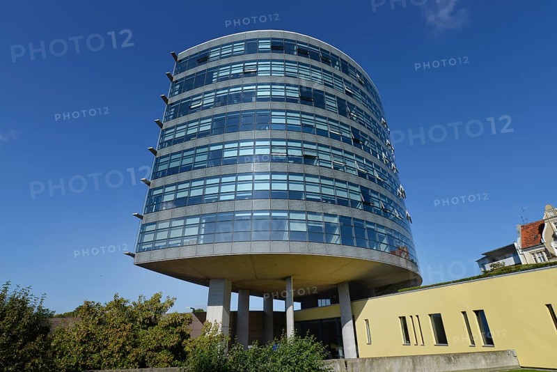 Office building at Halensee