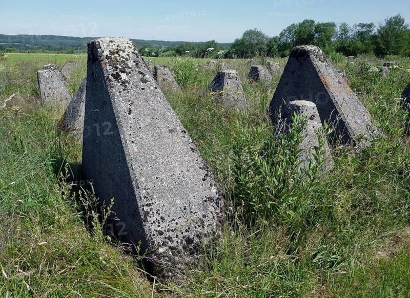 'Dragons Teeth' World War Two concrete tank trap defences