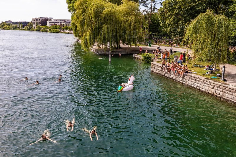 Oeffentliche Badestelle im Herose-Park am Seerhein