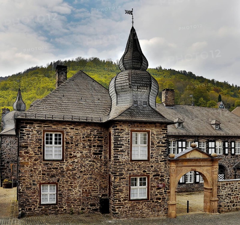 Holtzbrinck Castle