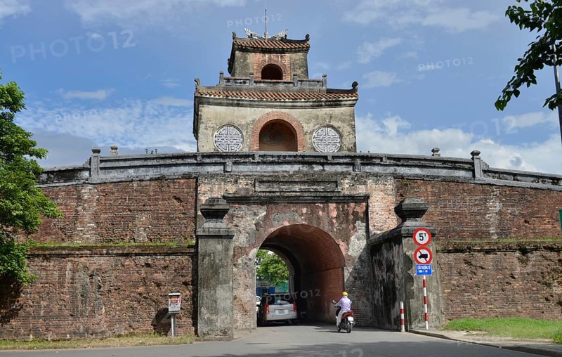 Thuong Tu Gate
