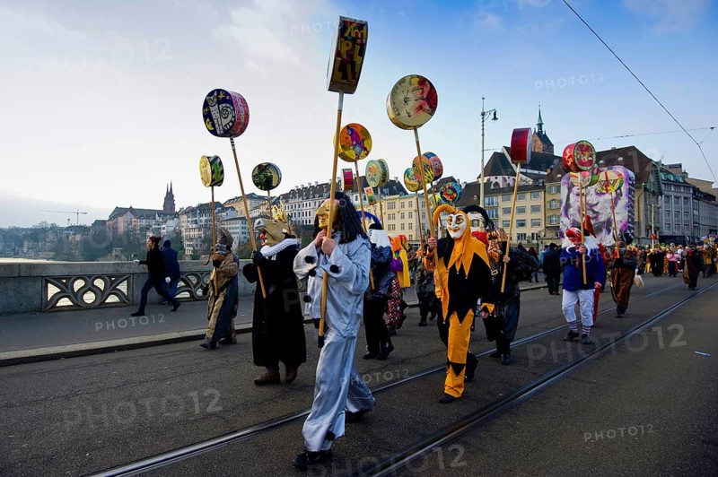 Dressed-up musicians at the Morgenstraich
