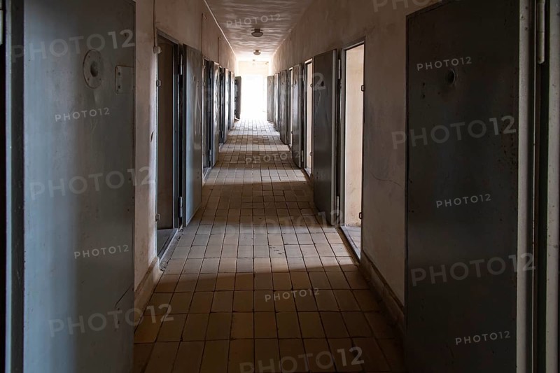 Cell block