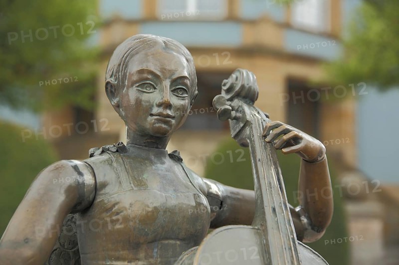 Detail with cello player from the Musikantenbrunnen