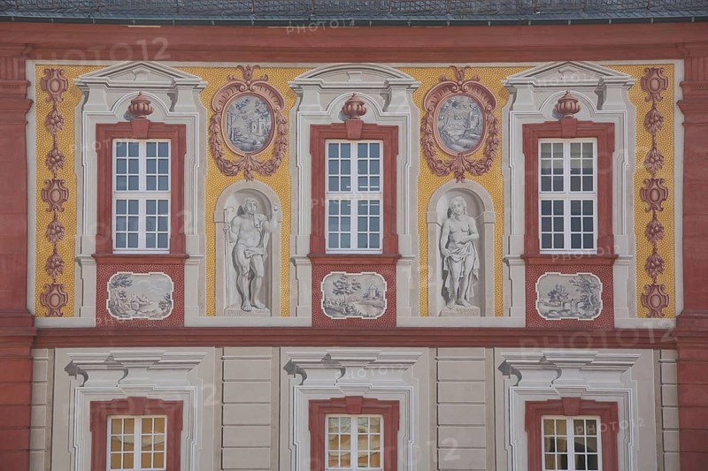 Mock painting Trompe-l'oil on the facade of the baroque castle