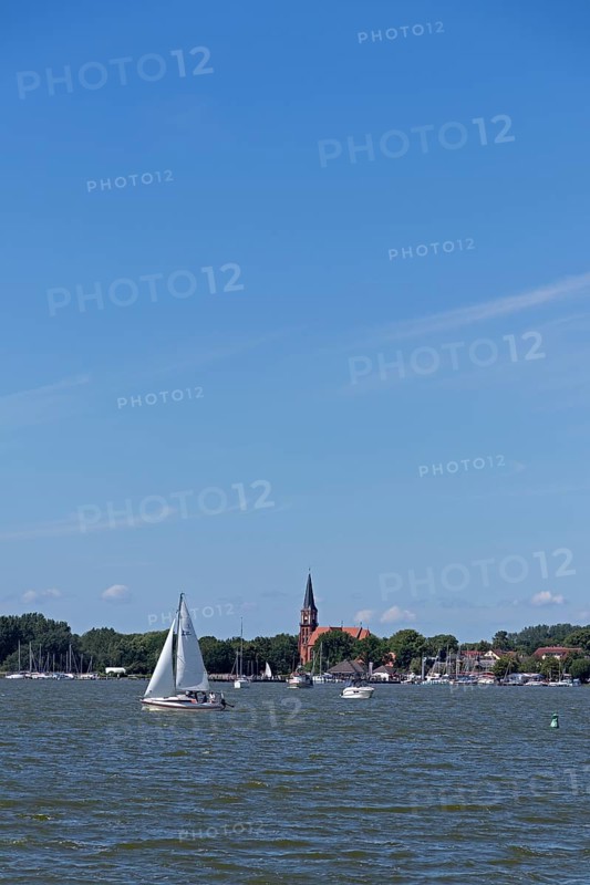 Sailing boat