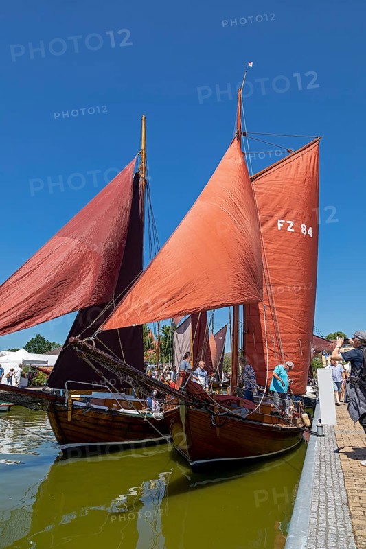 Zeesboote in the harbour