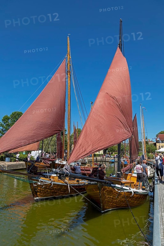 Zeesboote in the harbour