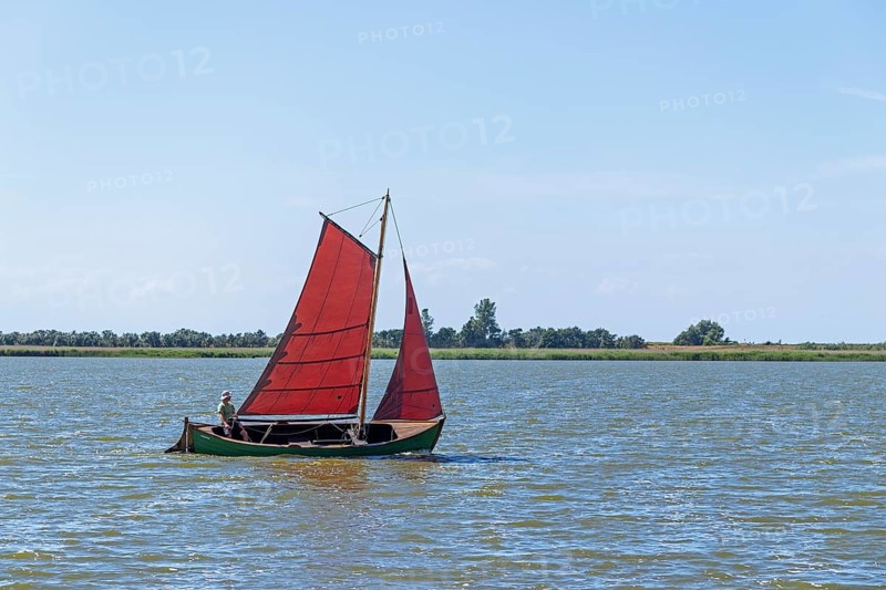 Sailing boat