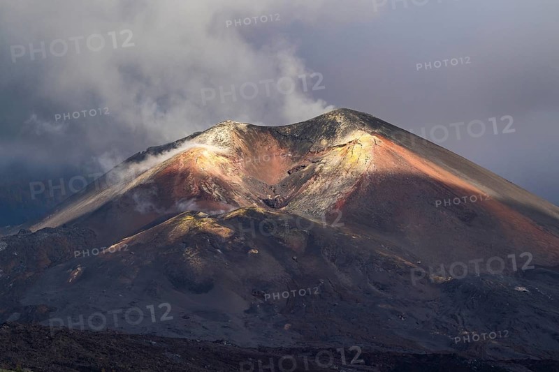 Sulfur covered crater of the new volcano from the 2021 eruption