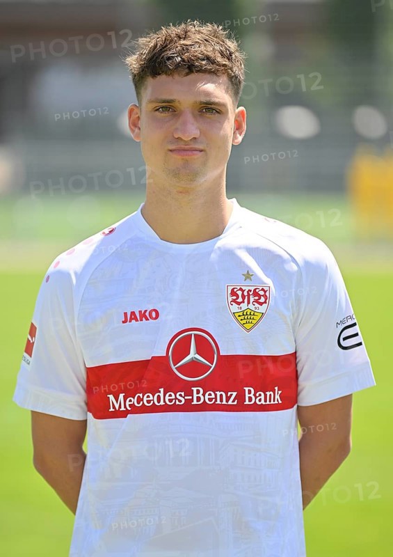 Mateo Klimowicz VfB Stuttgart Portraittermin VfB Stuttgart 2022 2023 Licence Player Football 1. Bundesliga Men GER Stuttgart 05. 07. 2022