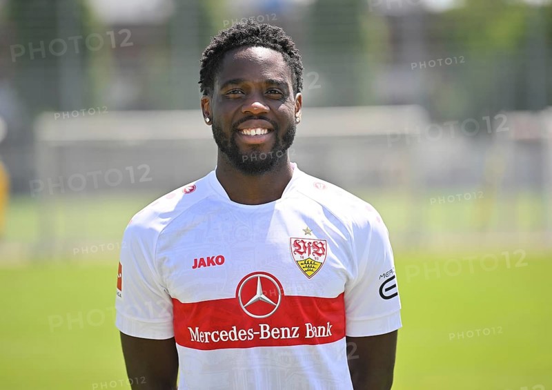 Orel Mangala VfB Stuttgart Portraittermin VfB Stuttgart 2022 2023 Licence Player Football 1. Bundesliga Men GER Stuttgart 05. 07. 2022