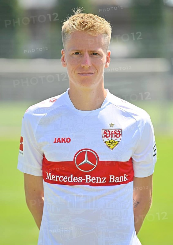 Chris Fuehrich VfB Stuttgart Portraittermin VfB Stuttgart 2022 2023 Licence Player Football 1. Bundesliga Men GER Stuttgart 05. 07. 2022