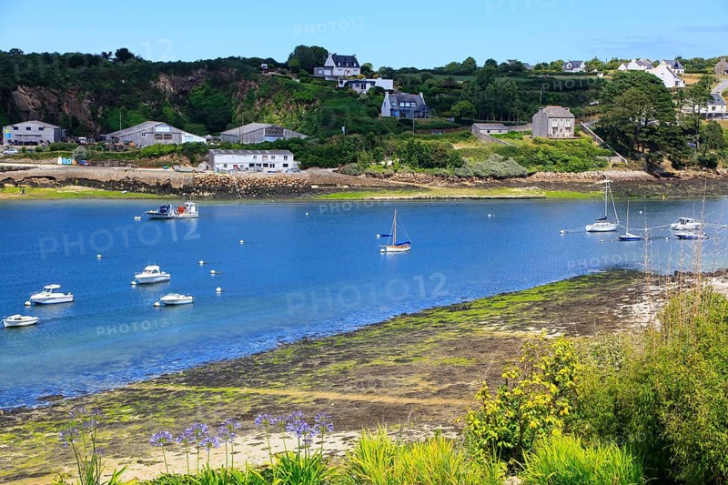 Oyster farms at Aber Benoit