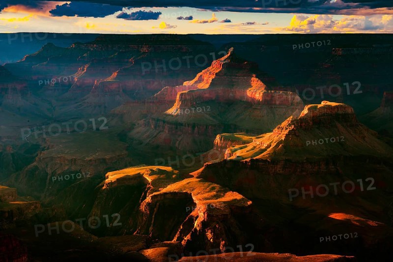 Yavapai Point at sunrise
