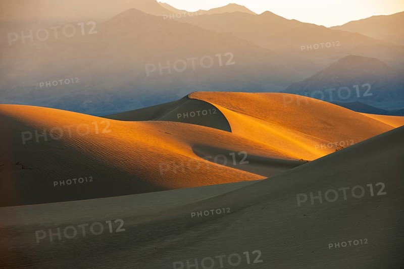 Morning light at the Mesquite Sand Dunes