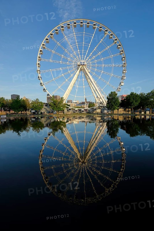 The Big Wheel in the Old Port