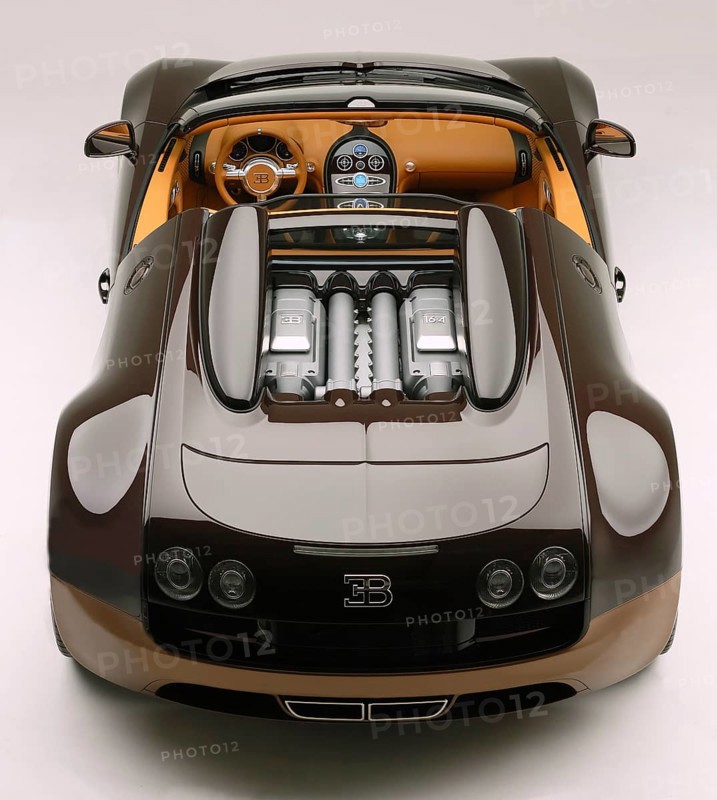 Sports car special model Rembrandt Bugatti from the series Les Legendes de Bugatti. The model