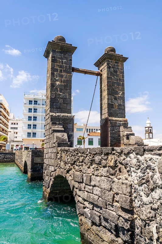 Historic bridge of the balls leading to San Gabriel Castle