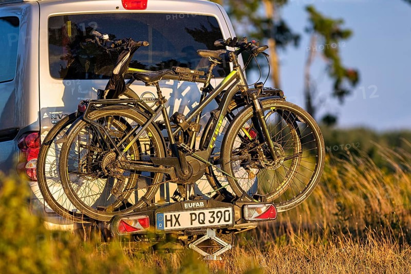 Bicycle rack on car