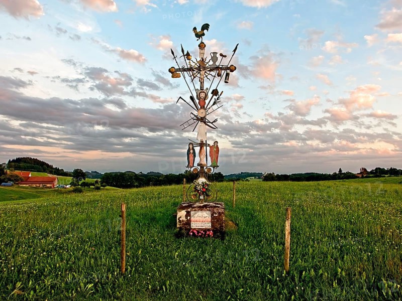 Schaebisches Allgaeu: wayside shrine
