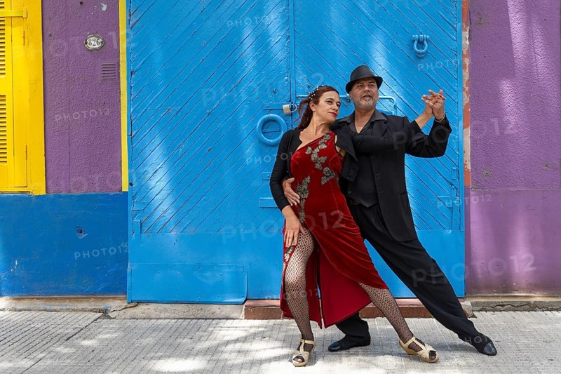 Tango dancers