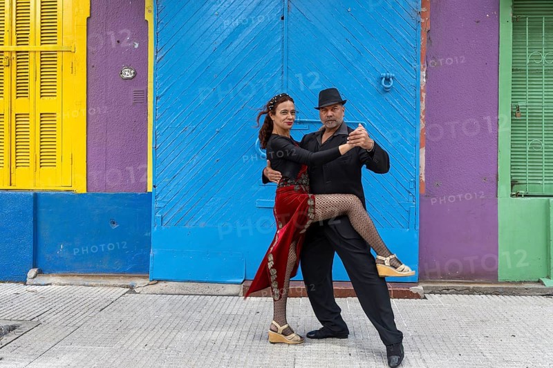 Tango dancers