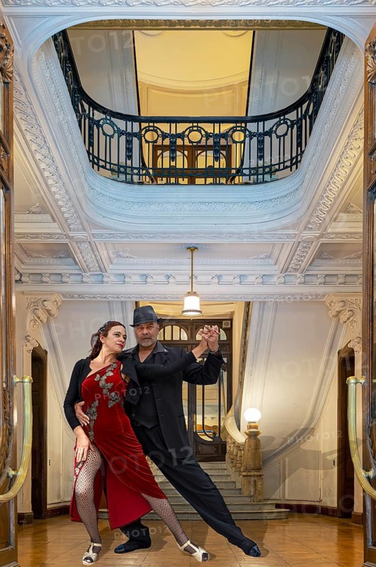Tango dancers