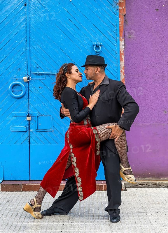Tango dancers