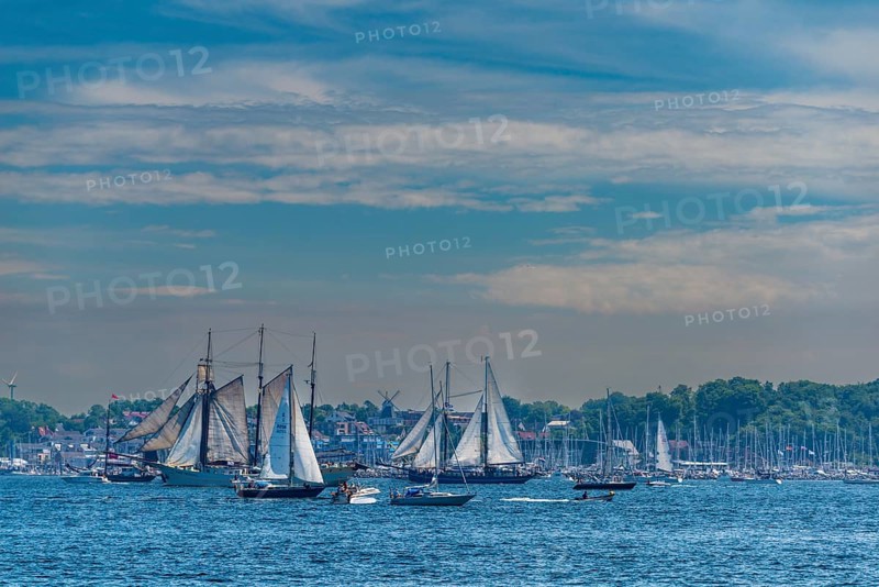 Windjammer Parade in front of Laboe