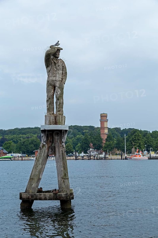 Fiete statue