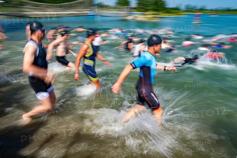 Swimmers at the start discipline at the 27th Stadttriathlon in Erding
