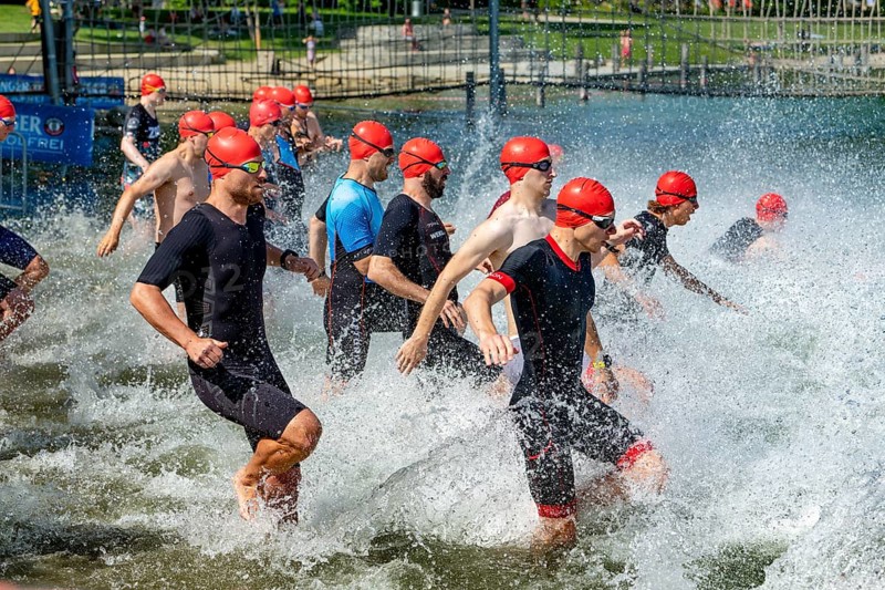 Swimmers at the start discipline at the 27th Stadttriathlon in Erding