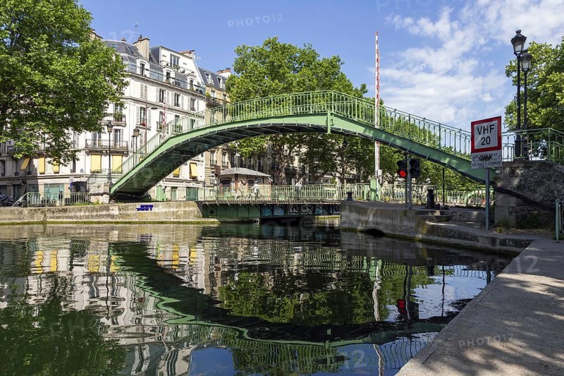 Arched bridge La Passerelle Alibert