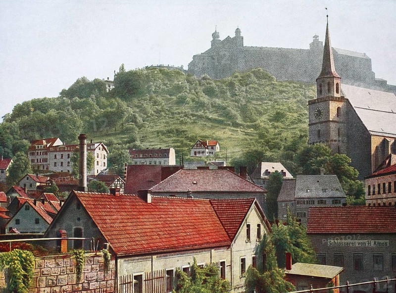 Historical photo of the Plassenburg and Kulmbach