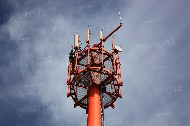 Radio relay station