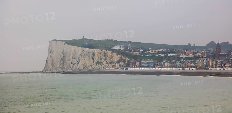 Cliff with chalk cliffs