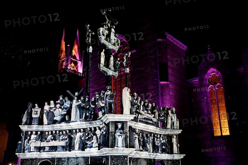 Christmas light projections on the Calvary of Plougastel-Daoulas next to the church of Saint Pierre