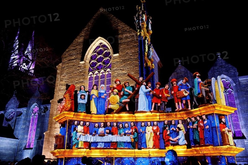 Christmas light projections on the Calvary of Plougastel-Daoulas next to the church of Saint Pierre