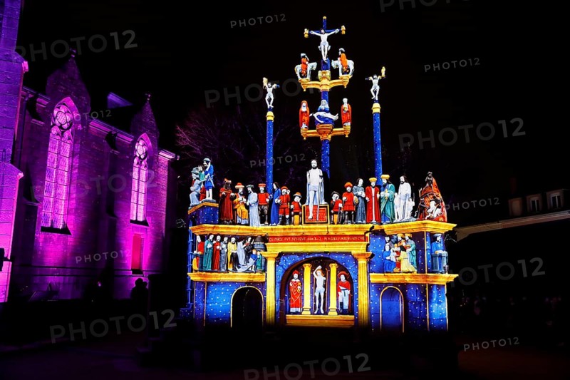 Christmas light projections on the Calvary of Plougastel-Daoulas next to the church of Saint Pierre