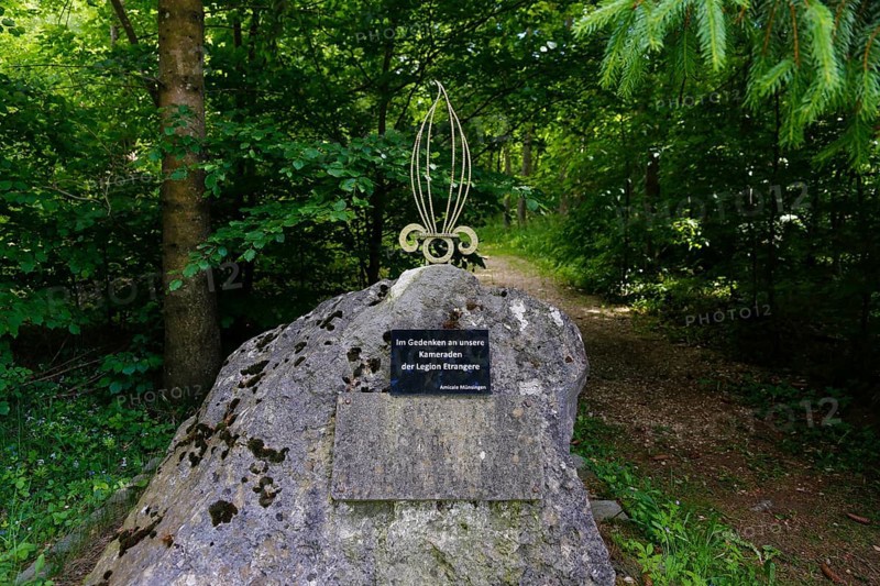 Memorial stone